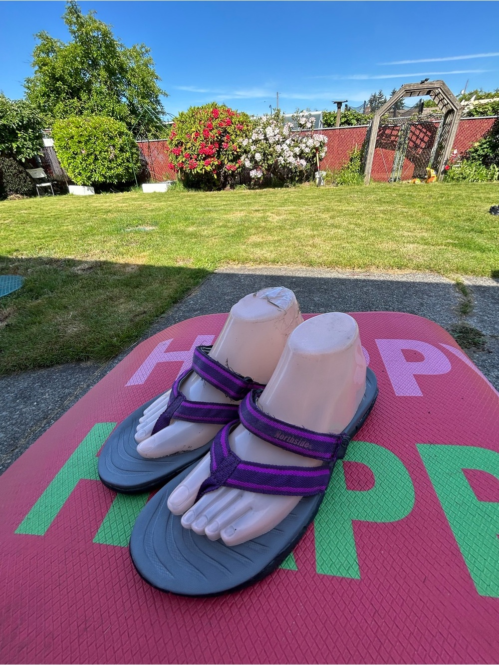 Northside Women’s Purple Strap Sandals with Gray Footbed Sandals Size 10